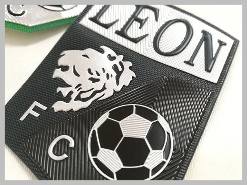 Custom Raised Rubber Heat Transfer Silicone Logo Thumb