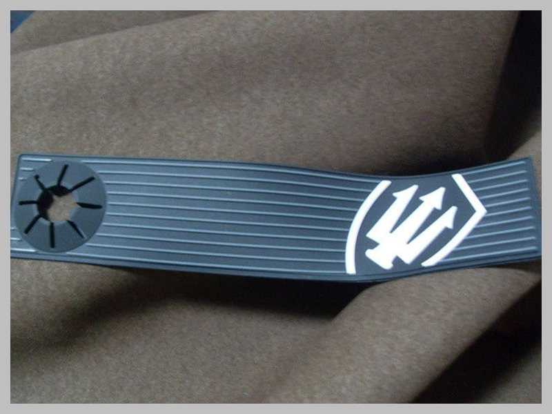 Sew-On PVC Rubber Label Badge Thumb